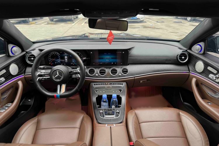 Used Mercedes-Benz E-Class 2021 E 300 L Sporty and Stylish Model Interior 4