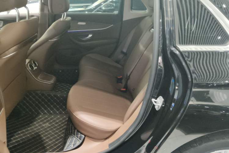 Used Mercedes-Benz E-Class 2021 E 300 L Stylish Model Interior 4