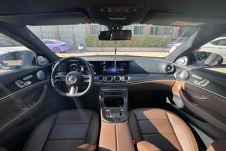 Used Mercedes-Benz E-Class 2021 Restyled E 300 L Sporty and Stylish Edition Interior 4