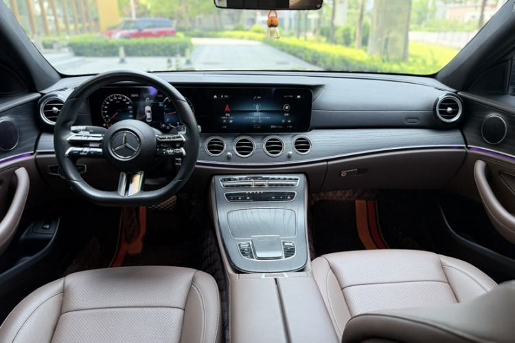 Used Mercedes-Benz E-Class 2021 Restyled E 300 L Sporty and Stylish Edition Interior 4