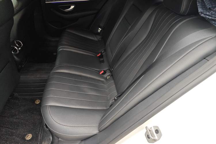 Used Mercedes-Benz E-Class 2021 E 260 Stylish Sports Edition Interior 4
