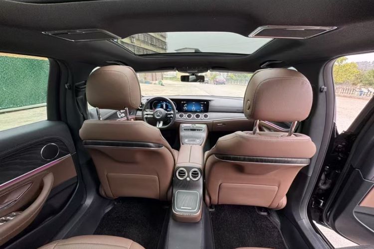Used Mercedes-Benz E-Class 2021 E 300 L Sporty and Stylish Model Interior 4