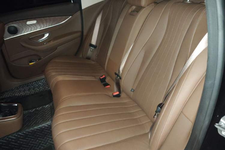 Used Mercedes-Benz E-Class 2021 Facelift E 300 L Stylish Edition Interior 4