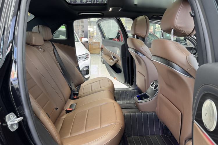 Used Mercedes-Benz E-Class 2021 Restyled E 300 L Sporty and Stylish Edition Interior 5