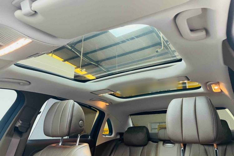 Used Mercedes-Benz E-Class 2021 Restyled E 300 L Luxury Edition Interior 5