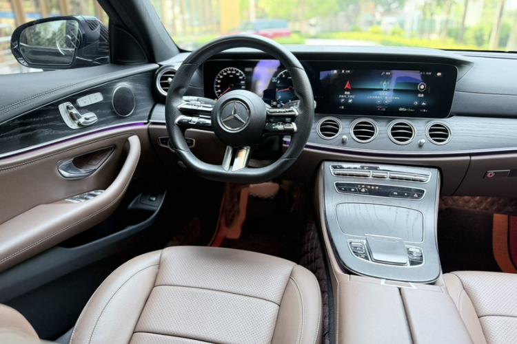 Used Mercedes-Benz E-Class 2021 Restyled E 300 L Sporty and Stylish Edition Interior 5