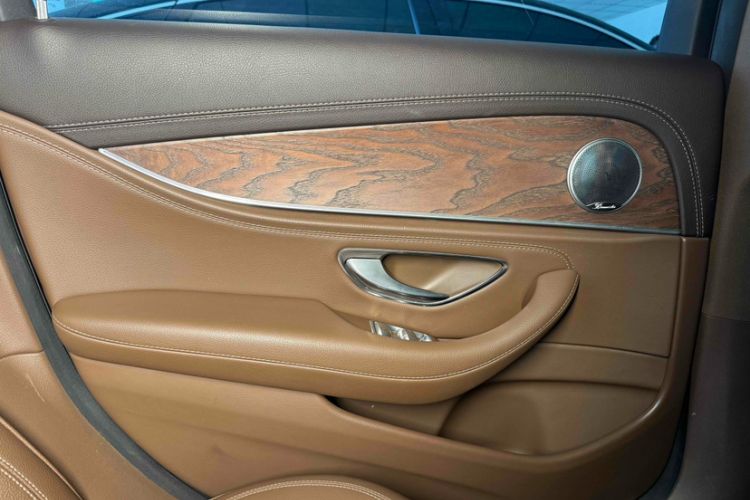 Used Mercedes-Benz E-Class 2021 Facelift E 260 L Interior 5