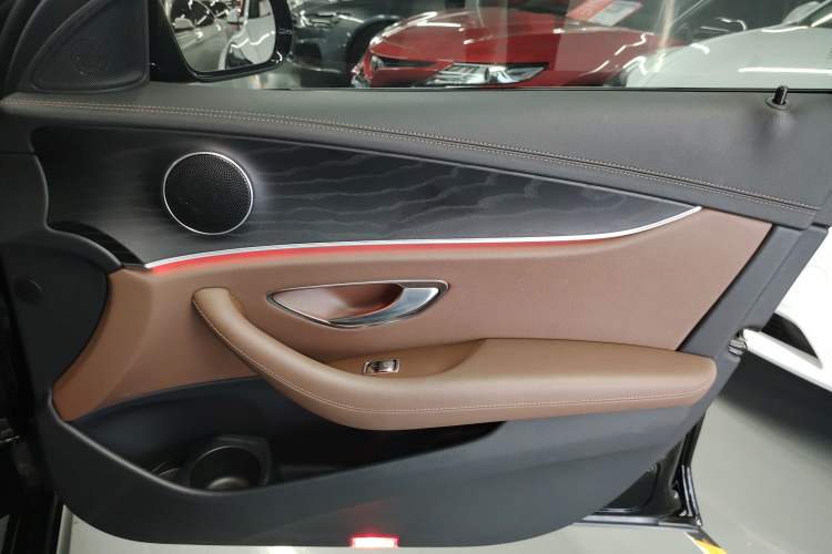 Used Mercedes-Benz E-Class 2021 Updated E 260 Fashion Sport Edition Interior 5