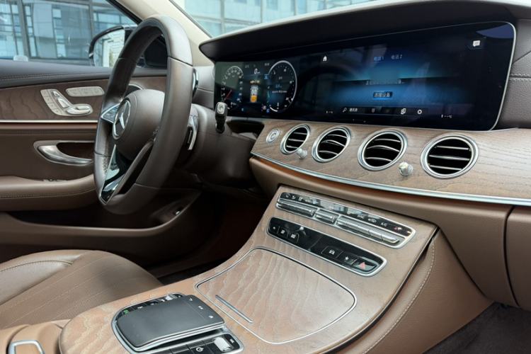 Used Mercedes-Benz E-Class 2021 Facelift E 300 L Stylish Edition Interior 6
