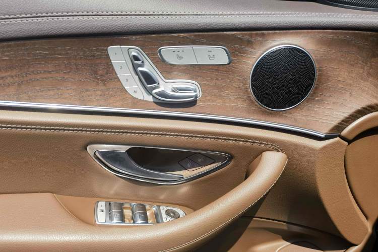Used Mercedes-Benz E-Class 2021 E 300 L Stylish Model Interior 6