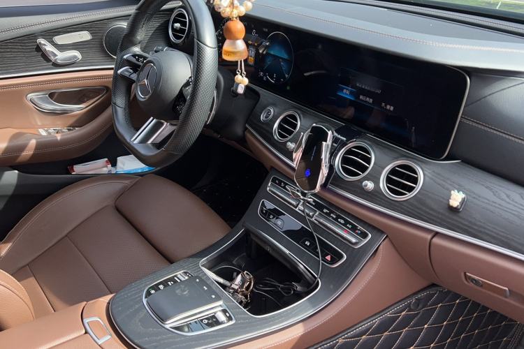 Used Mercedes-Benz E-Class 2021 Facelift E 260 L Sport Edition Interior 6