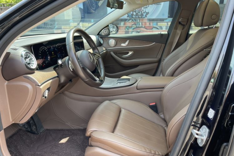 Used Mercedes-Benz E-Class 2021 Facelift E 260 L Interior 6