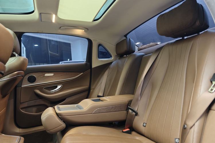 Used Mercedes-Benz E-Class 2021 Facelift E 300 L Stylish Edition Interior 6