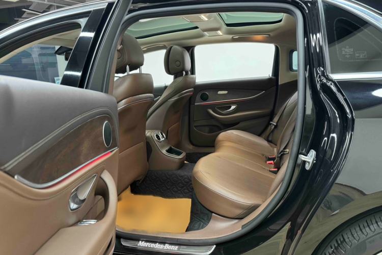 Used Mercedes-Benz E-Class 2021 E 300 L Stylish Model Interior 6
