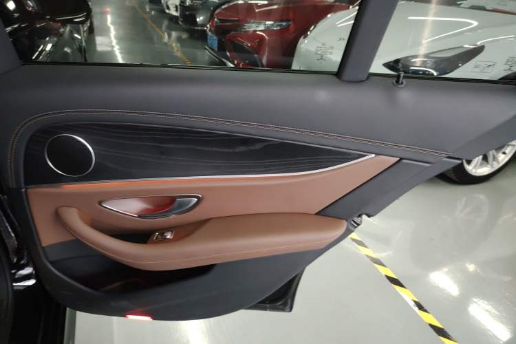 Used Mercedes-Benz E-Class 2021 Updated E 260 Fashion Sport Edition Interior 6