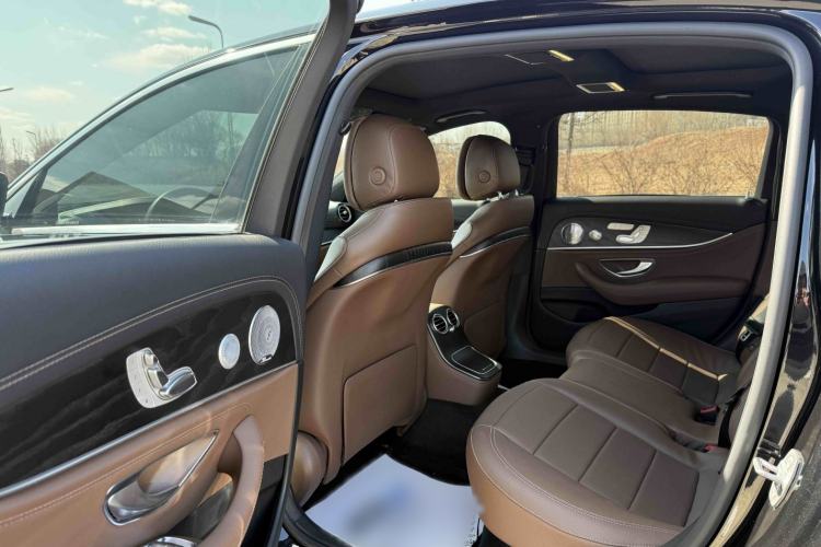 Used Mercedes-Benz E-Class 2021 E 300 L Sport Luxury Edition Interior 6
