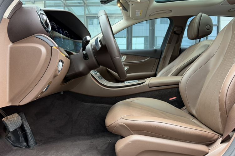 Used Mercedes-Benz E-Class 2021 Facelift E 300 L Stylish Edition Interior 7