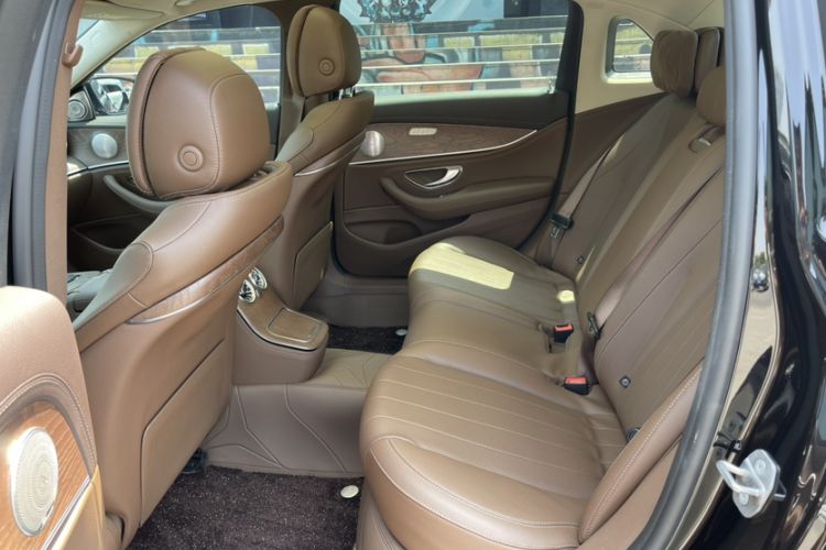 Used Mercedes-Benz E-Class 2021 Facelift E 260 L Interior 7