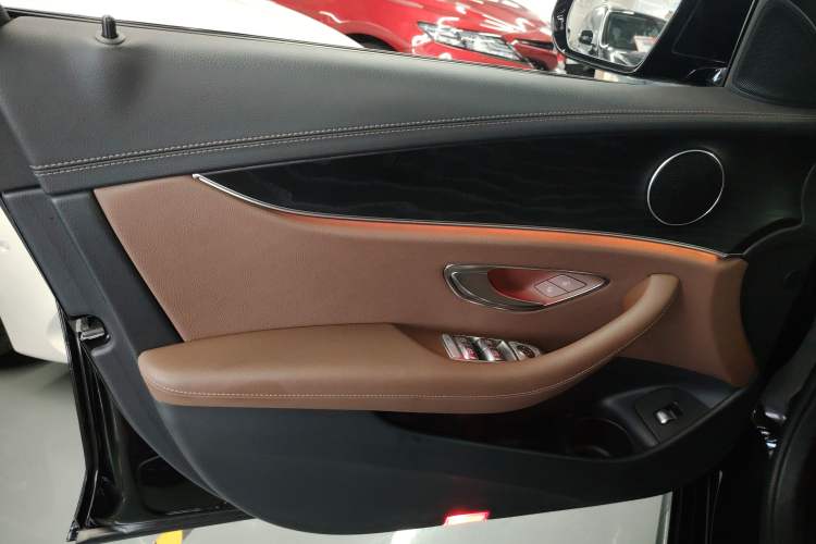 Used Mercedes-Benz E-Class 2021 Updated E 260 Fashion Sport Edition Interior 7