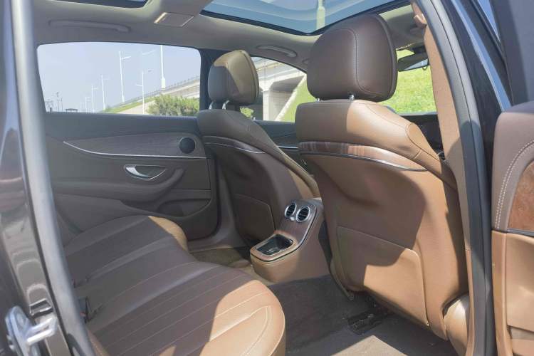 Used Mercedes-Benz E-Class 2021 E 300 L Stylish Model Interior 8