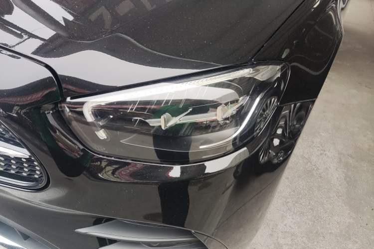 Used Mercedes-Benz E-Class 2021 E 300 L Sporty and Stylish Model Left Front Headlight