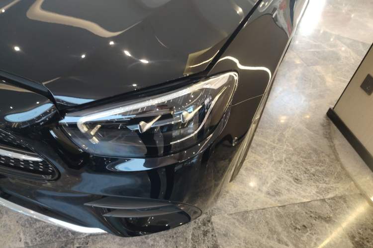 Used Mercedes-Benz E-Class 2021 Restyled E 300 L Sporty and Stylish Edition Left Front Headlight