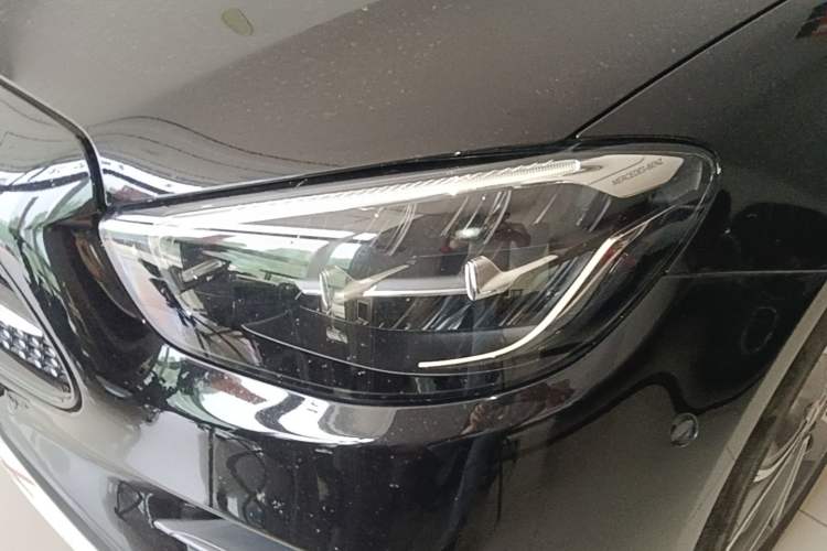 Used Mercedes-Benz E-Class 2021 Restyled E 300 L Sporty and Stylish Edition Left Front Headlight