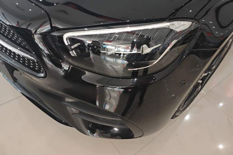 Used Mercedes-Benz E-Class 2021 Updated E 260 Fashion Sport Edition Left Front Headlight