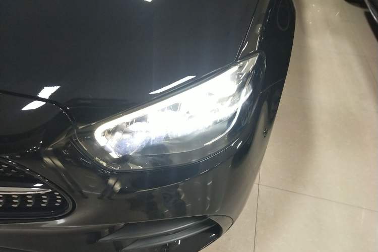 Used Mercedes-Benz E-Class 2021 E 260 L Sport 4MATIC Left Front Headlight