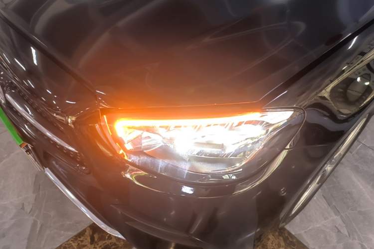 Used Mercedes-Benz E-Class 2021 Restyled E 300 L Sporty and Stylish Edition Left Front Headlight