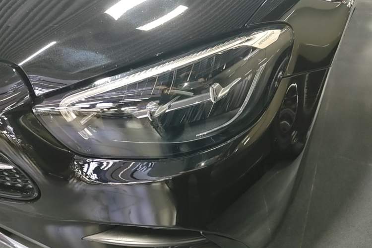 Used Mercedes-Benz E-Class 2021 E 300 L Sporty and Stylish Model Left Front Headlight