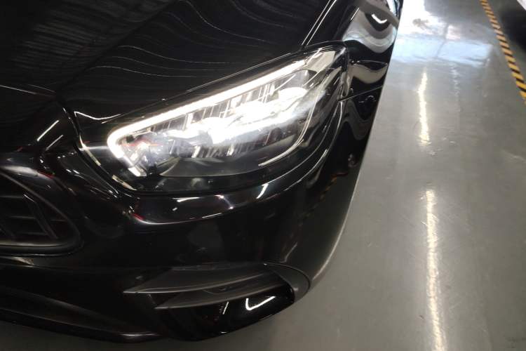 Used Mercedes-Benz E-Class 2021 Updated E 260 Fashion Sport Edition Left Front Headlight