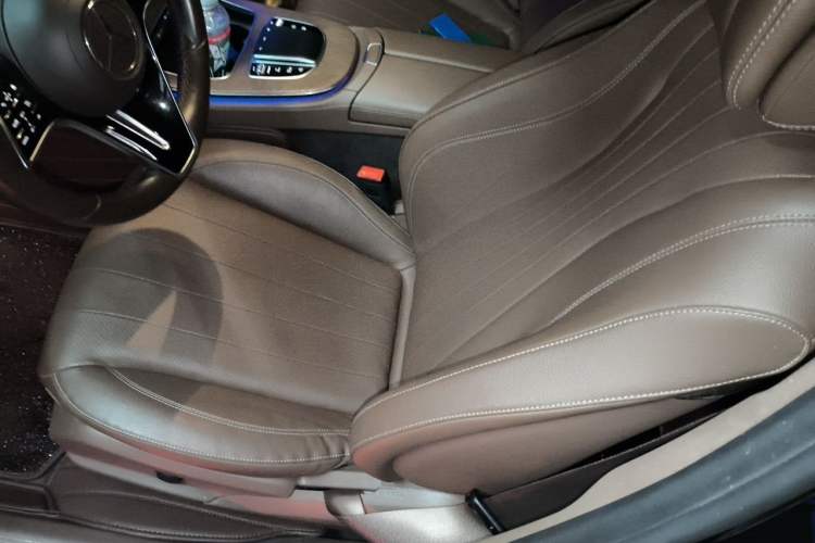 Used Mercedes-Benz E-Class 2021 Restyled E 300 L Luxury Edition Left Front Seat