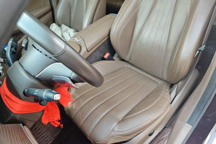 Used Mercedes-Benz E-Class 2021 E 300 L Premium Edition Left Front Seat