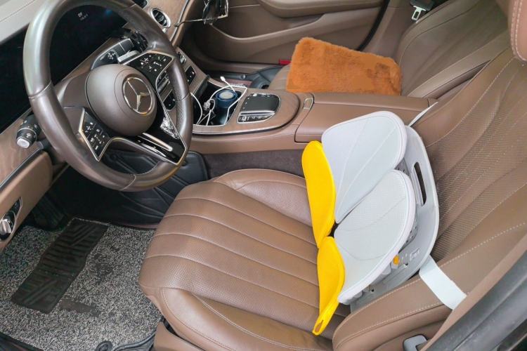 Used Mercedes-Benz E-Class 2021 E 300 L Premium Edition Left Front Seat