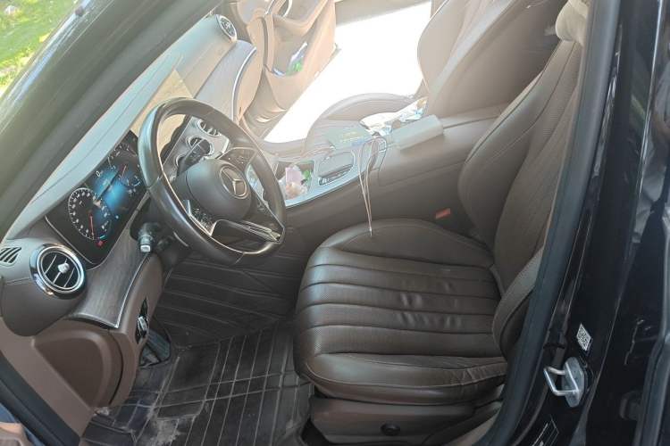 Used Mercedes-Benz E-Class 2021 E 300 L Premium Edition Left Front Seat