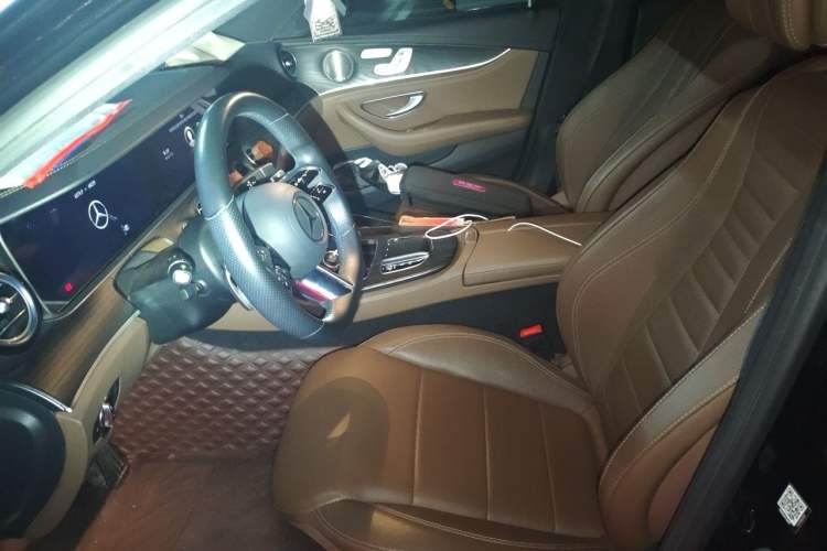 Used Mercedes-Benz E-Class 2021 Restyled E 300 L Sport Luxury Edition Left Front Seat