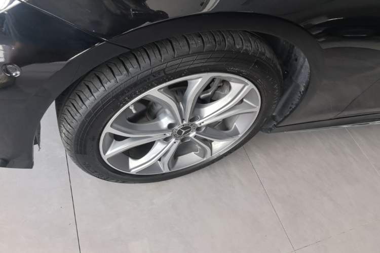 Used Mercedes-Benz E-Class 2021 E 300 L Sporty and Stylish Model Left Front Wheel Hub