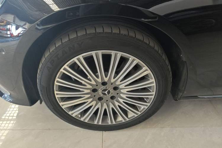 Used Mercedes-Benz E-Class 2021 E 300 L Stylish Model Left Front Wheel Hub