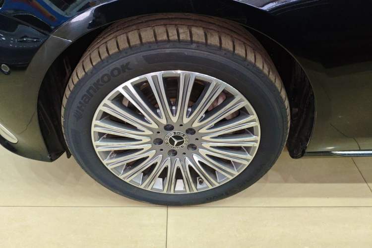 Used Mercedes-Benz E-Class 2021 E 300 L Stylish Model Left Front Wheel Hub
