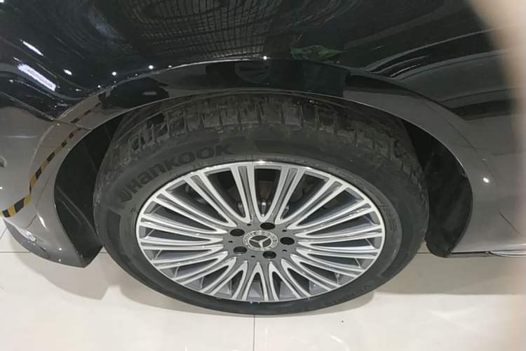 Used Mercedes-Benz E-Class 2021 Facelift E 300 L Stylish Edition Left Front Wheel Hub