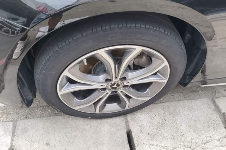 Used Mercedes-Benz E-Class 2021 Restyled E 300 L Sporty and Stylish Edition Left Front Wheel Hub
