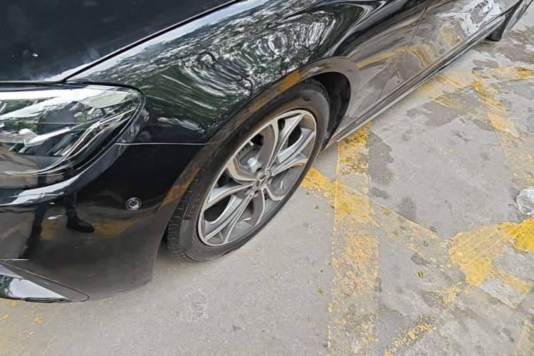 Used Mercedes-Benz E-Class 2021 E 300 L Sporty and Stylish Model Left Front Wheel Hub