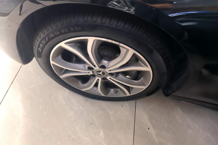 Used Mercedes-Benz E-Class 2021 Restyled E 300 L Sporty and Stylish Edition Left Front Wheel Hub