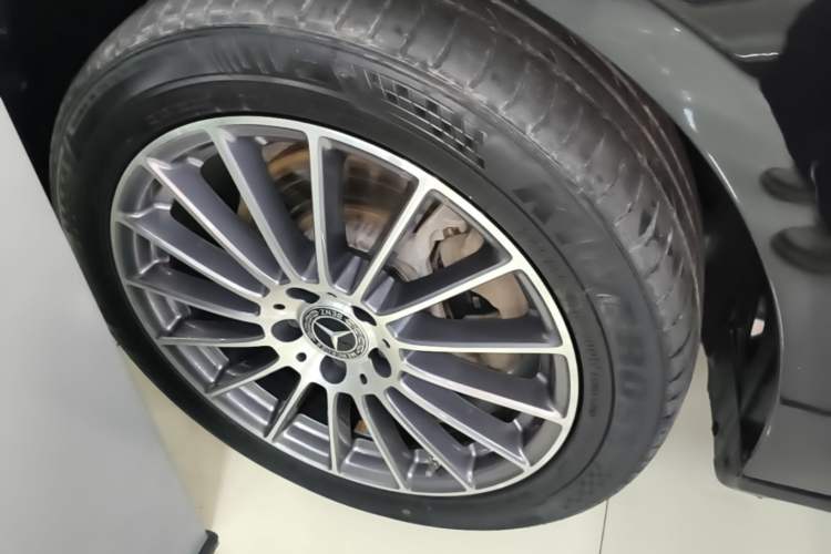 Used Mercedes-Benz E-Class 2021 Facelift E 260 L Left Front Wheel Hub