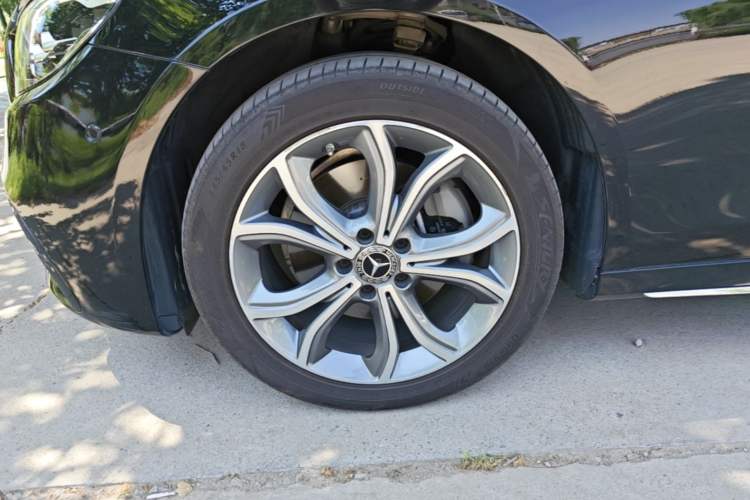 Used Mercedes-Benz E-Class 2021 E 300 L Sporty and Stylish Model Left Front Wheel Hub