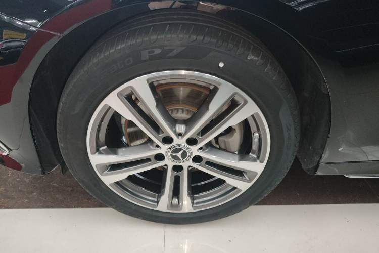 Used Mercedes-Benz E-Class 2021 Facelift E 260 L Sport Edition Left Front Wheel Hub