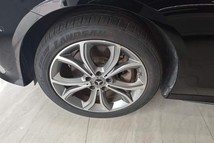 Used Mercedes-Benz E-Class 2021 E 300 L Sporty and Stylish Model Left Front Wheel Hub
