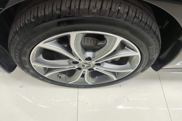 Used Mercedes-Benz E-Class 2021 Restyled E 300 L Sporty and Stylish Edition Left Front Wheel Hub
