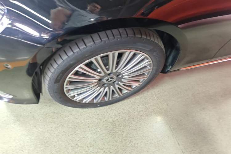 Used Mercedes-Benz E-Class 2021 E 300 L Luxury Model Left Front Wheel Hub